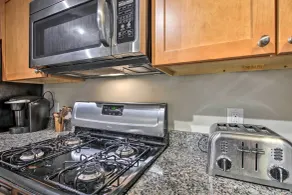 Inviting Salem Apartment Near Waterfront & Museums - Innvendig