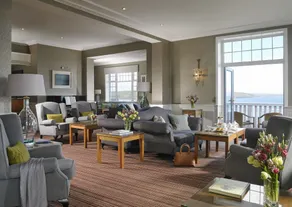 Dunmore House Hotel - Lobby sitting area
