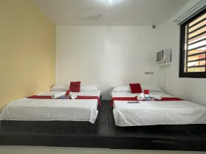 RedDoorz near Mariners Legazpi - Room