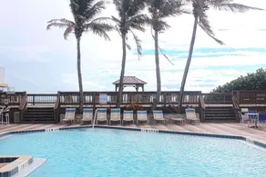 Radisson Suite Hotel Oceanfront - Piscine