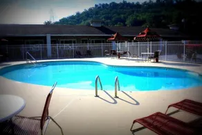 Cherokee Grand Hotel - Piscine