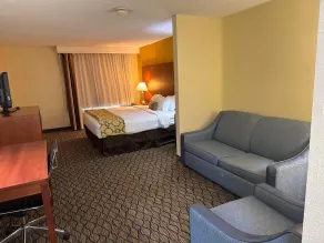 Baymont by Wyndham Mishawaka South Bend Area - Room