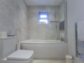 Live in Leeds Greenhill Bungalows - Badezimmer