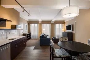 Best Western Syracuse Downtown Hotel and Suites - Chambre