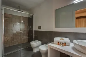 Navona Theatre Hotel - Bathroom