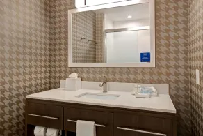 Home2 Suites by Hilton Loves Park Rockford - Salle de bain