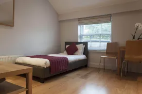 12 London Street Apartments - Room