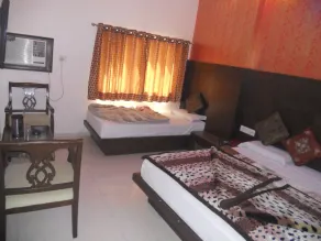 Amax Inn - Room