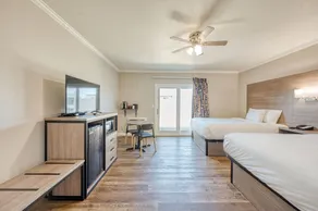 Harbor House Inn - Room