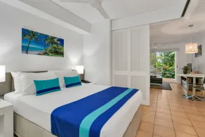 Port Douglas Apartments - Adults Only Oasis - Room