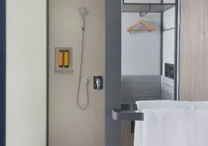 Travelodge Harbourfront Singapore - Bathroom