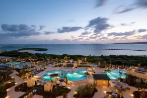 Hilton Okinawa Miyako Island Resort - Piscina
