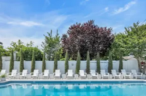 The St Laurent Guest Rooms - Piscine
