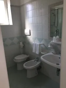 Pithaecusa - Badezimmer
