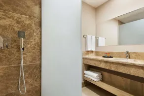 Ramada Encore by Wyndham Gebze - Bathroom