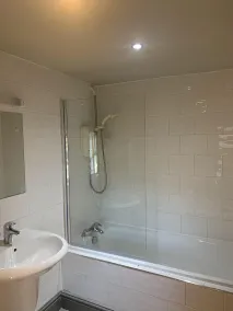 The Malthouse - Bathroom