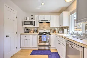 Walk to Water: Grand Lake Home w/ Hot Tub! - Intérieur