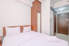 Nice and Fancy Studio at Transpark Cibubur Apartment By Travelio - Zimmer