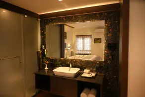 Nirjhara Coorg - Bathroom