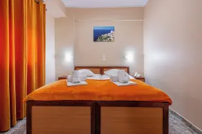 Faros I - Rom