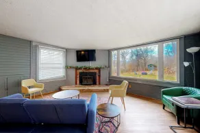 Deck, Views, Games: 10br Home in Shenandoah Valley - Interiør