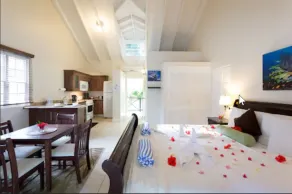 Blue Waters Inn - Room