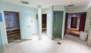 HELIOPARK Bad Hotel Zum Hirsch - Piscine