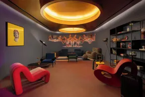 Moxy London Piccadilly Circus - Sittområde i lobbyn
