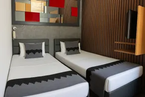 Black Art Otel - Room