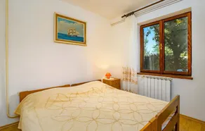 Beautiful Home in Kapelica With Wifi and 2 Bedrooms - Værelse