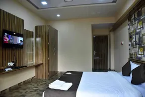 Hotel Landmark Inn - Room