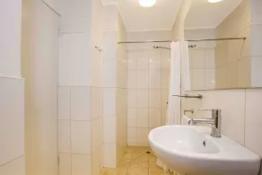 Econo Lodge Portland - Badezimmer