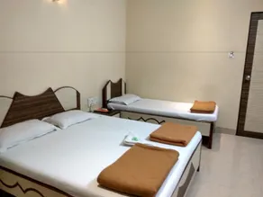 Hotel Broadway Colaba - Room