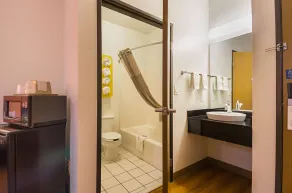 Motel 6 Dallas – Irving DFW Airport South - Chambre