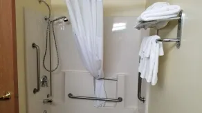 Super 8 by Wyndham Ottumwa - Baño