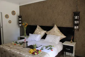Africa Paradise Airport Boutique Hotel - Room
