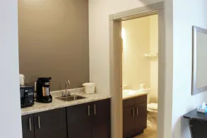 Roadhouse 52 Inn & Suites - Badezimmer