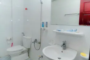 Sky Hotel - Bac Ninh - Bathroom