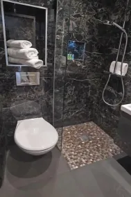 Moy Hotel - Badezimmer