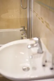 The Crown - Salle de bain