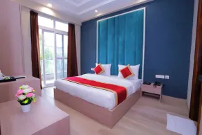 Hotel Nirvana Inn and Banquet-Near Expo Mart Greater Noida - Room