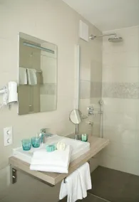 Hotel Claro Garni - Badezimmer