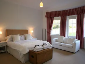 The Coach House at Stewart Hall - Diverse