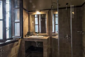 Arxontiko Mytilineou - Skretaion - Bathroom