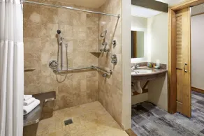Cavalier Oceanfront Resort - Chambre