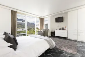 CUBE Guest House - Zimmer
