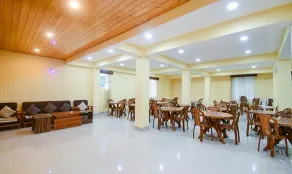 FabHotel Rikhila's Regency - Restaurant