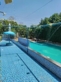 Seven Corbett Resort - Piscina