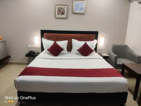 Hotel Delphi Grand Hyderabad - Hi-Tech City, Perfect for Business & Comfort - Chambre
