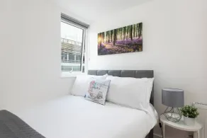 Skyvillion - 4 Bed Luxury Apartment with Balcony & Parking - Rum